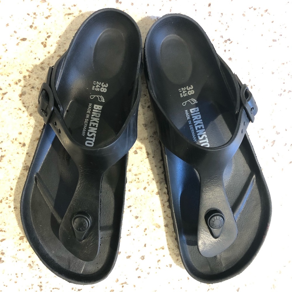 Size 38 Black rubber Gizeh style Birkenstock waterproof beach sandal nearly new